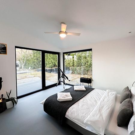 Izvoarele  Black Walnut House With Indoor Outdoor Fireplace מראה חיצוני תמונה
