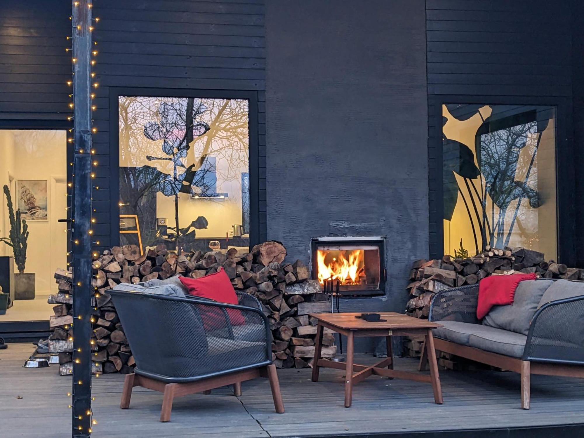 Izvoarele  Black Walnut House With Indoor Outdoor Fireplace מראה חיצוני תמונה