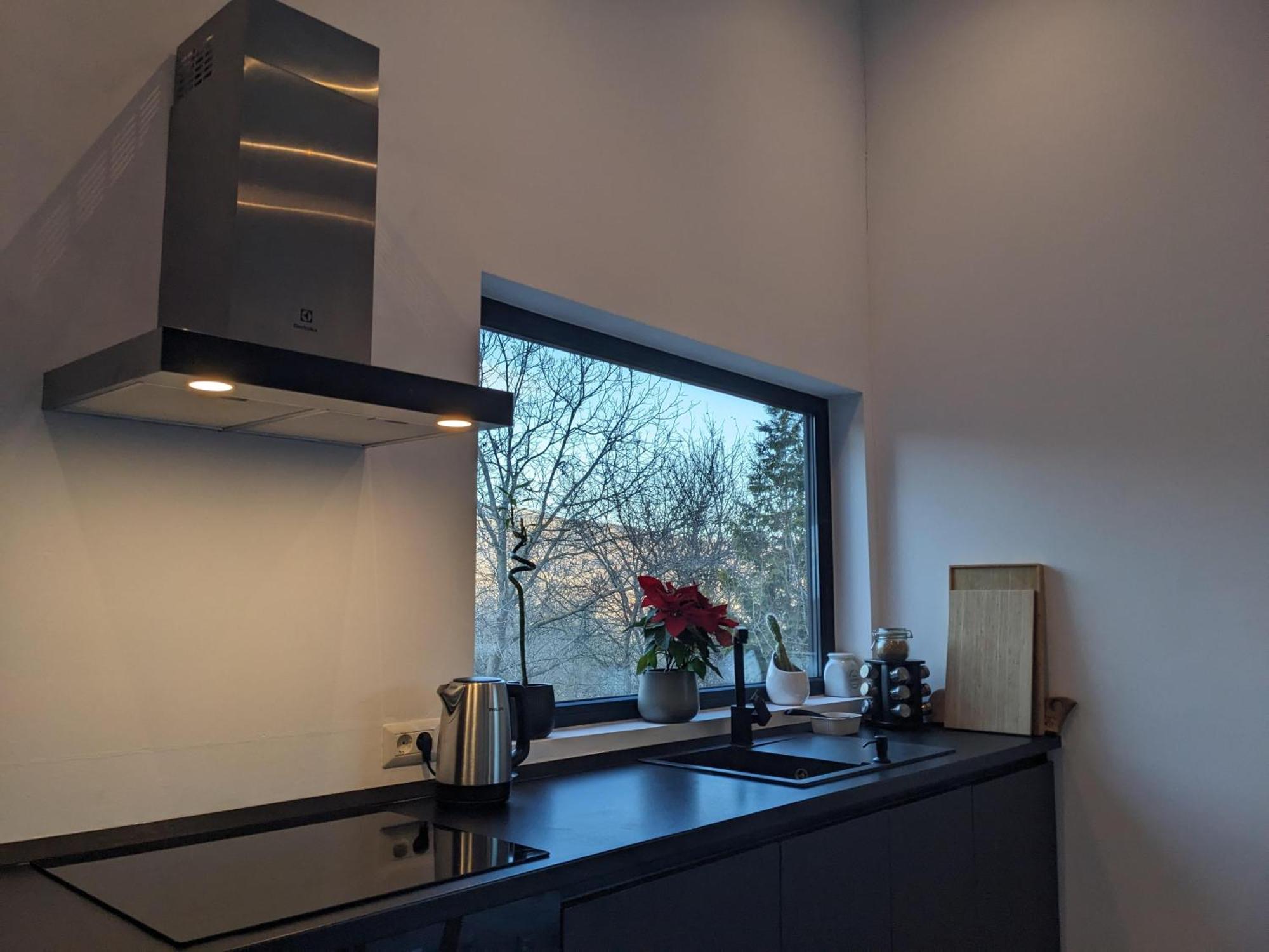 Izvoarele  Black Walnut House With Indoor Outdoor Fireplace מראה חיצוני תמונה