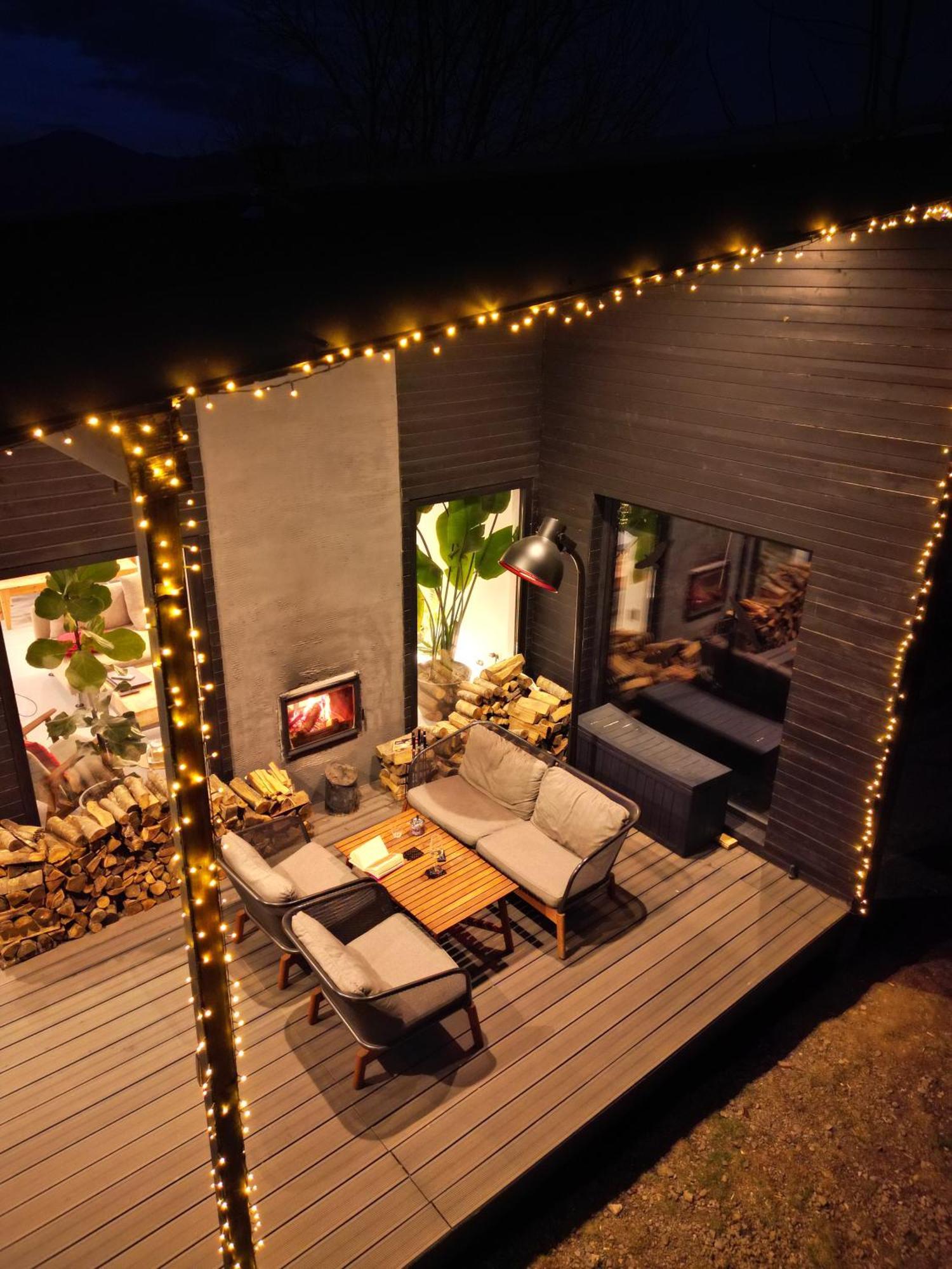 Izvoarele  Black Walnut House With Indoor Outdoor Fireplace מראה חיצוני תמונה
